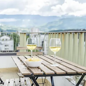 Appartement Vue Sensationnelle - Wifi Fibre - Arrivée Autonome, Chambéry