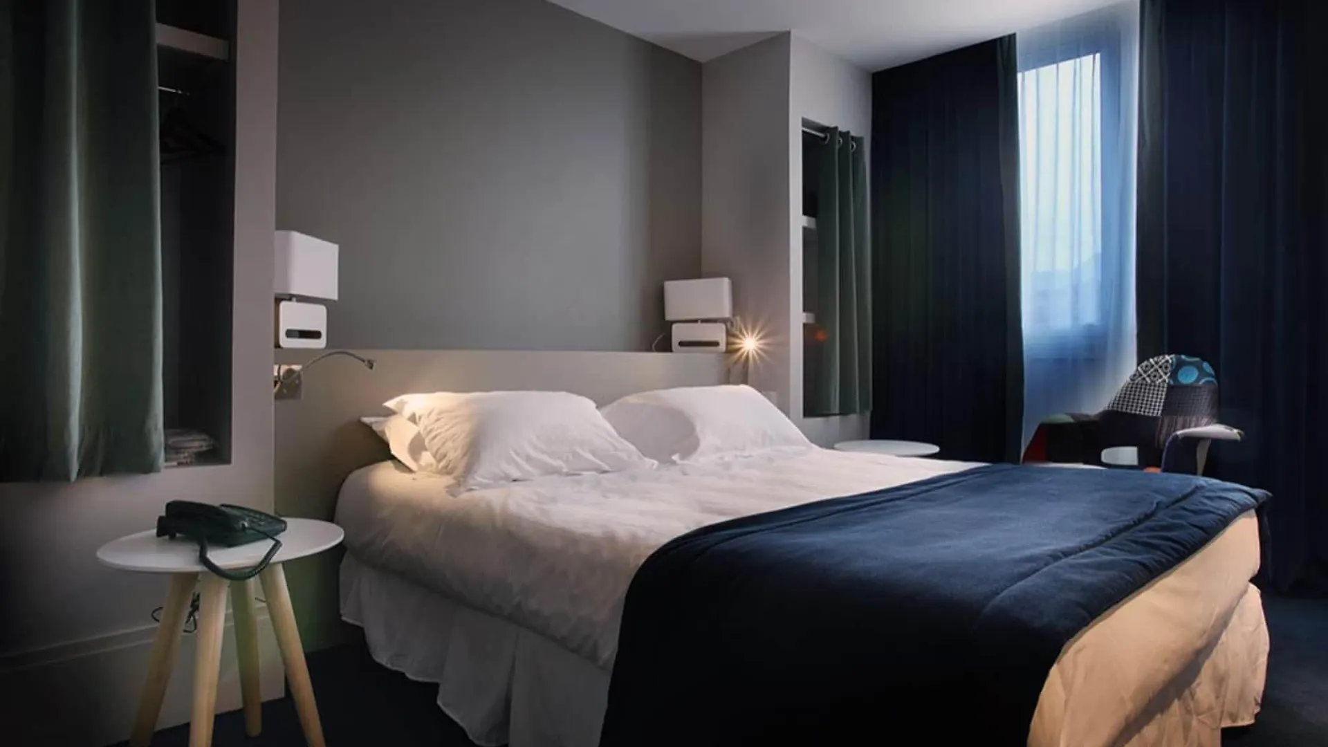 Hotel Le Cinq Hyper - Centre Chambery