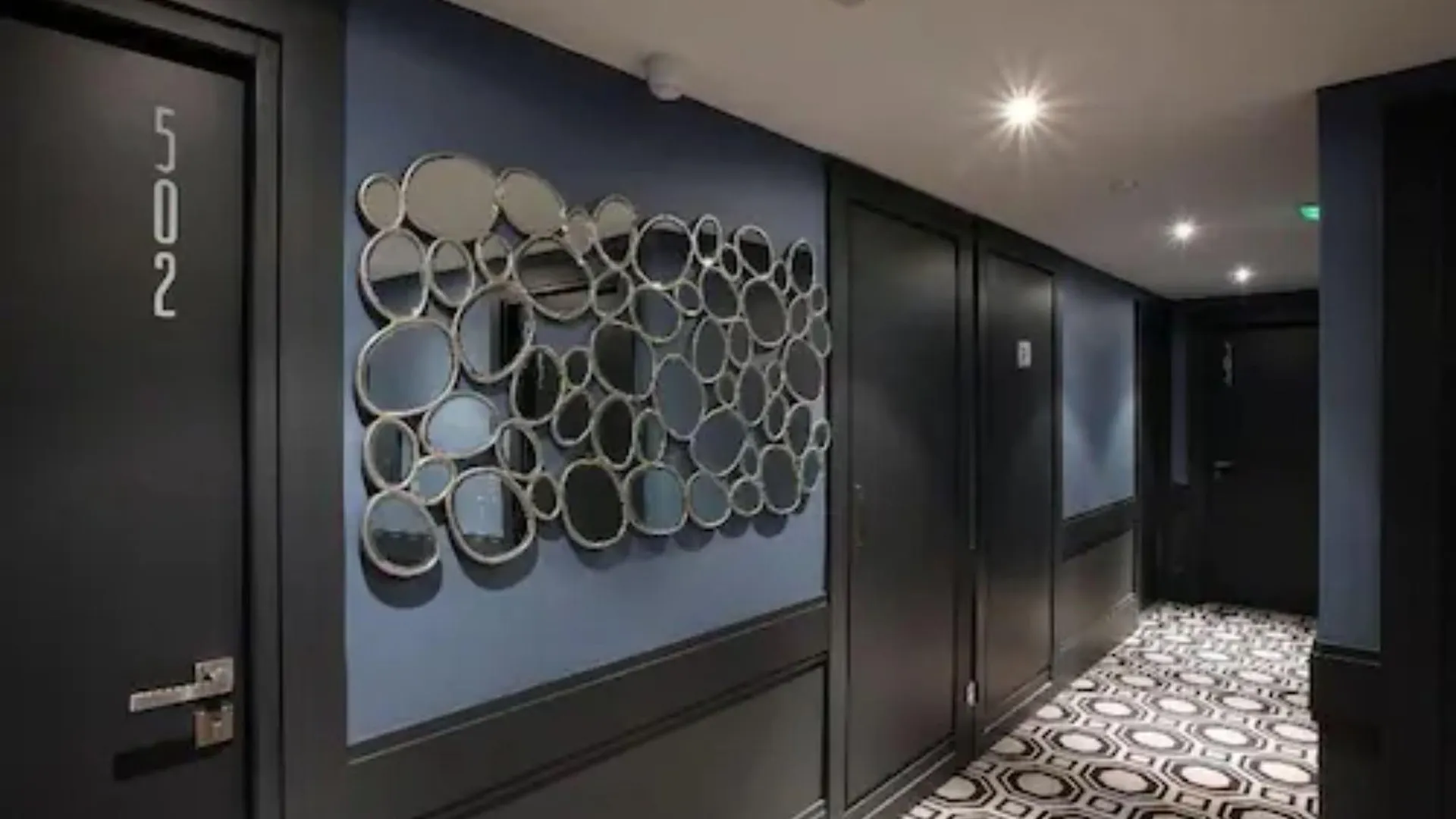 Hotel Le Cinq Hyper - Centre Chambery 4*,  France