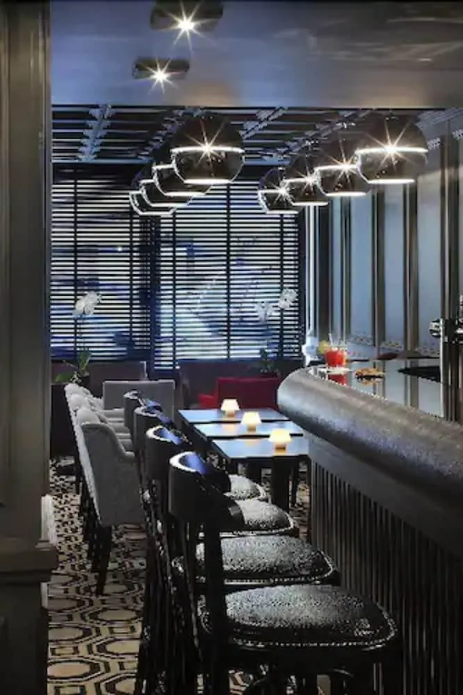 ****  Hotel Le Cinq Hyper - Centre Chambery France