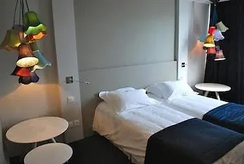Hotel Le Cinq Hyper - Centre Chambery