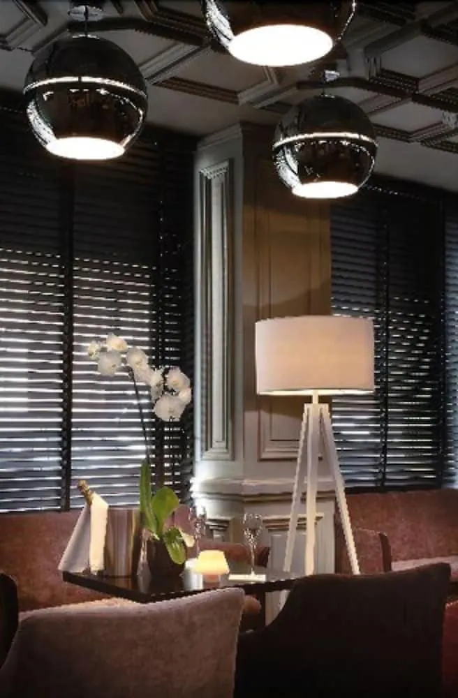 Hotel Le Cinq Hyper - Centre Chambery
