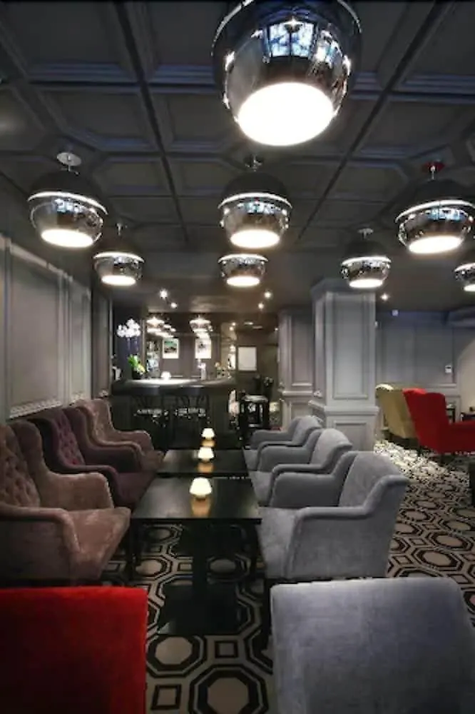 Hotel Le Cinq Hyper - Centre Chambery