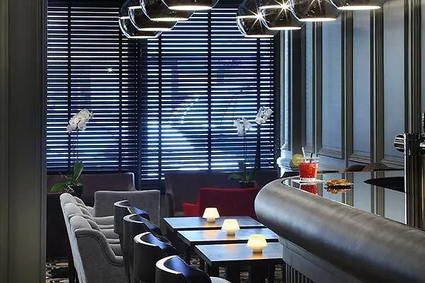 Hotel Le Cinq Hyper - Centre Chambery 4*,